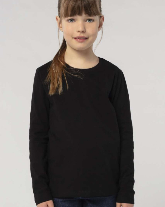 Цветна детска памучна тениска с дълъг ръкав и подсилено деколте.